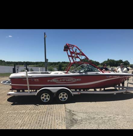 Nautique, dovoz USA — foto 1 z 12 Nautique, dovoz USA — foto 1 z 12