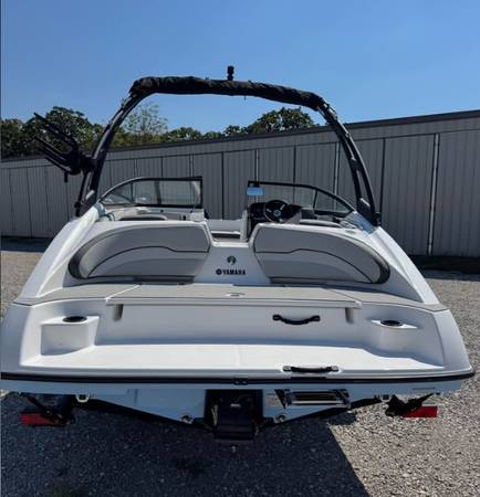 2024 Yamaha, dovoz USA — foto 3 z 6