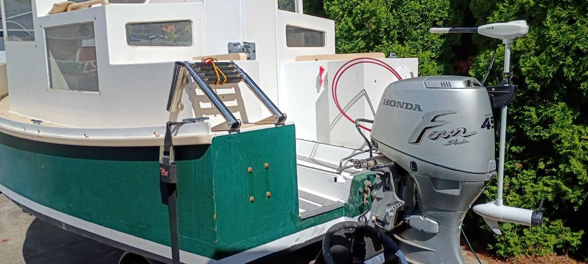 Pilothouse Style Phil Bolger designed Micro Trawler, dovoz USA — foto 5 z 6