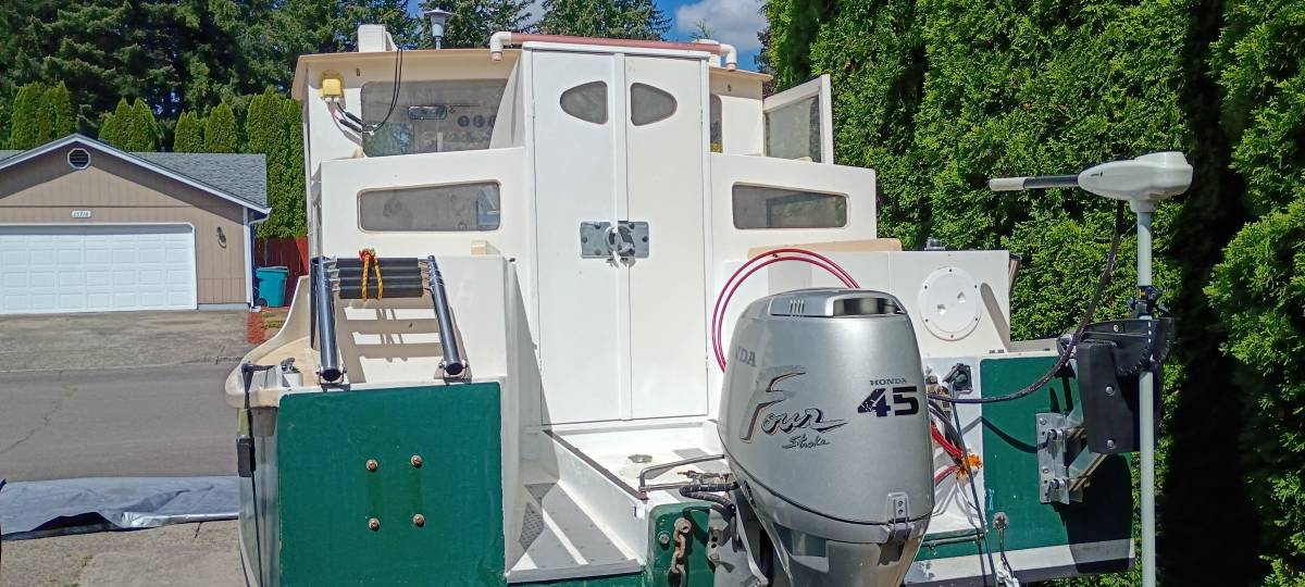 Pilothouse Style Phil Bolger designed Micro Trawler, dovoz USA — foto 6 z 6