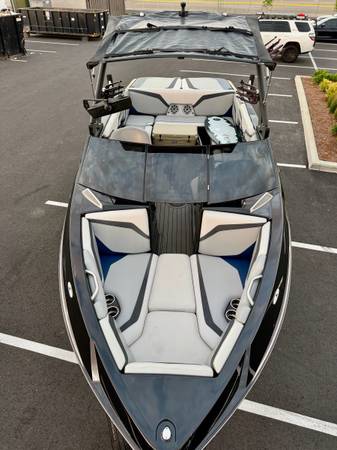 2017 Axis, dovoz USA — foto 9 z 12