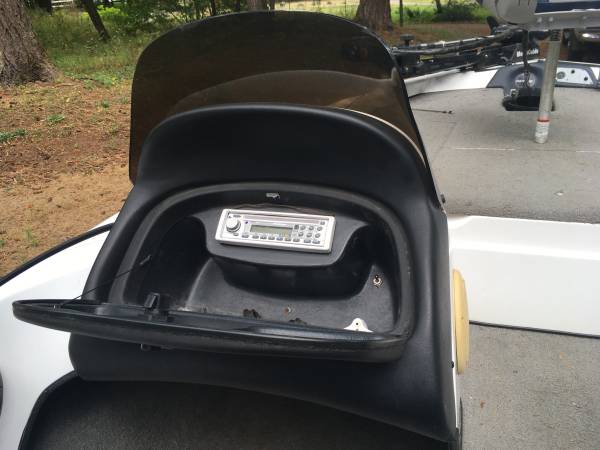 2006 Nitro, dovoz USA — foto 7 z 10