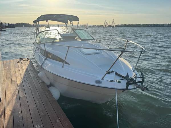 2006 Bayliner, dovoz USA — foto 1