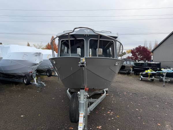 2026 Crestliner, dovoz USA — foto 2 z 12