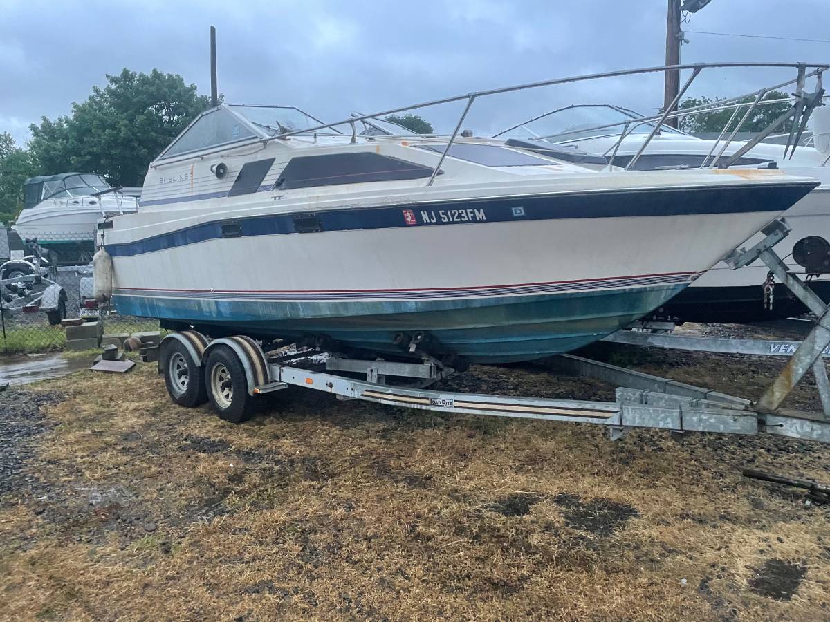 Bayliner, dovoz USA — foto 9 z 10