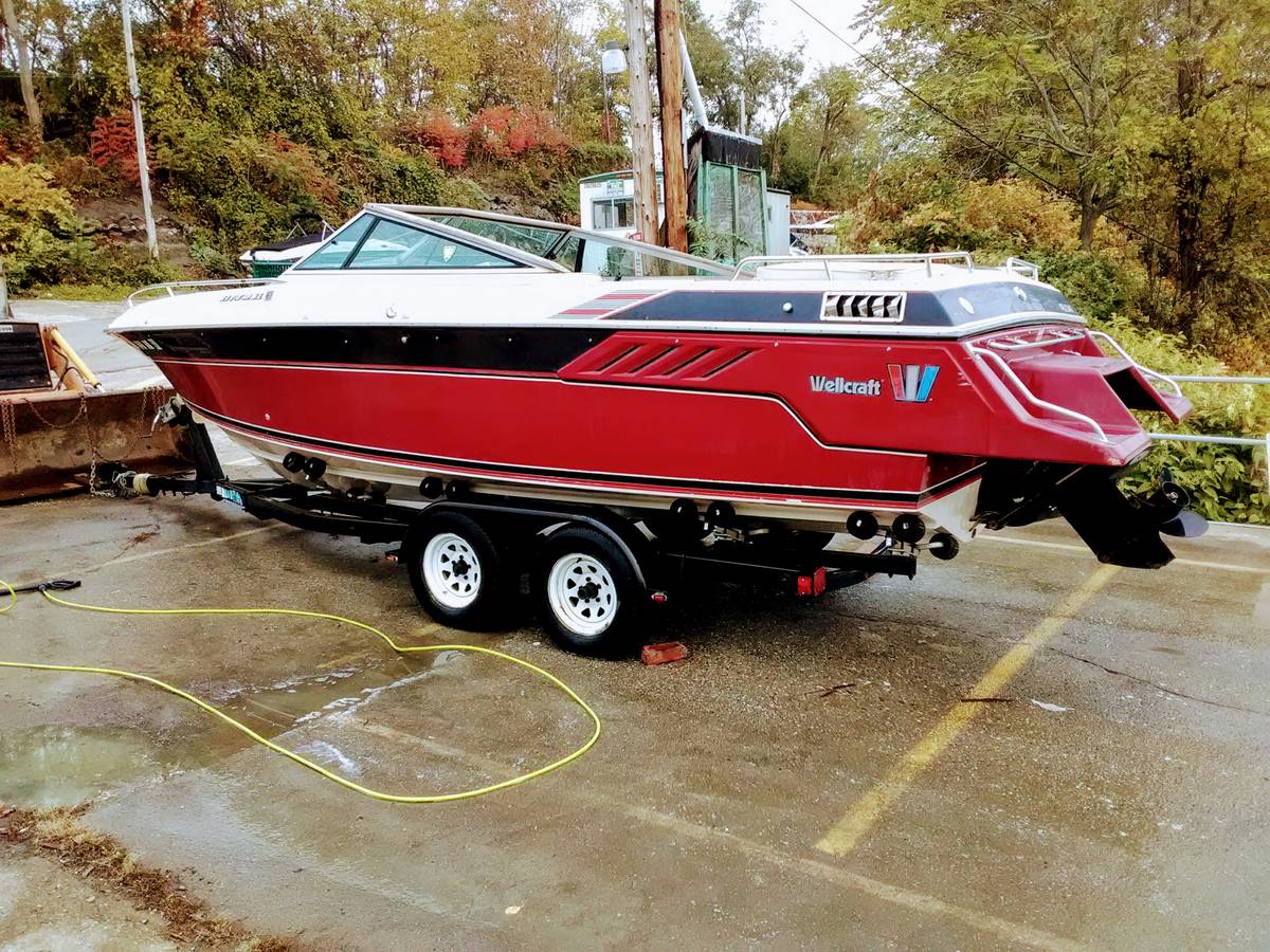 1986 Wellcraft, dovoz USA — foto 9 z 12