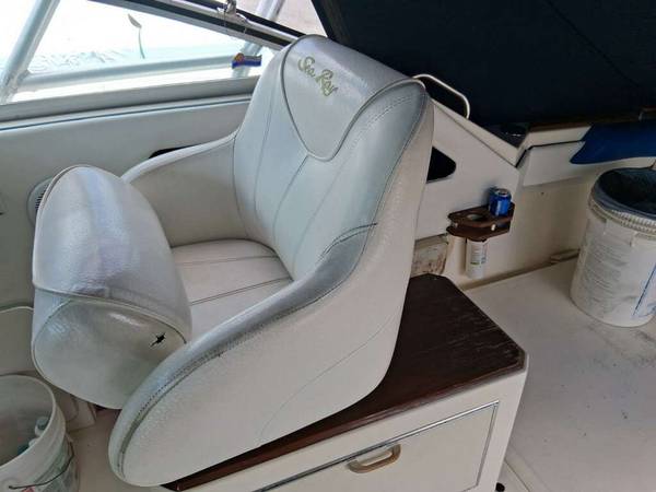 Sea Ray, dovoz USA — foto 8 z 12