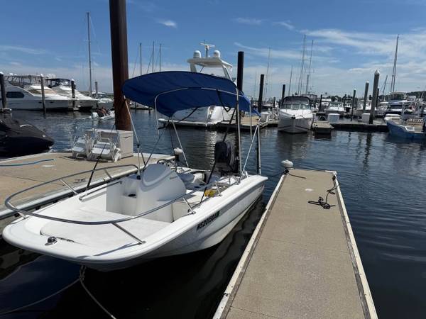 2015 Boston Whaler, dovoz USA — foto 1 | AMECAR 2015 Boston Whaler, dovoz USA — foto 1