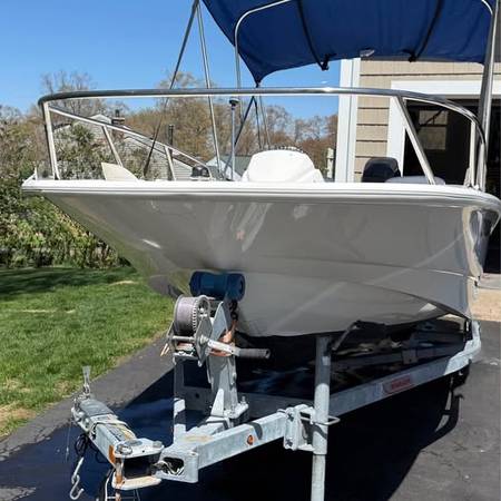 2015 Boston Whaler, dovoz USA — foto 3 z 8