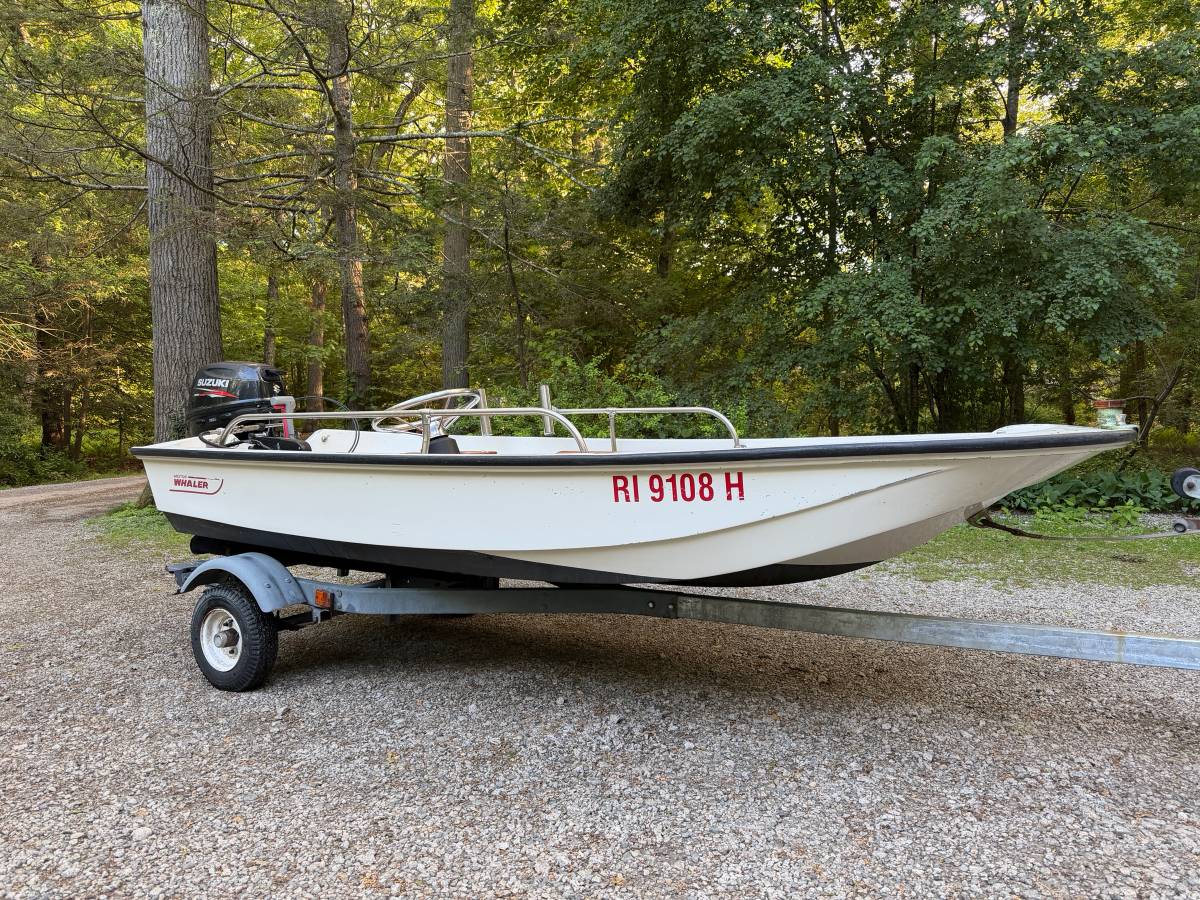 1981 Boston Whaler, dovoz USA — foto 1 | AMECAR 1981 Boston Whaler, dovoz USA — foto 1