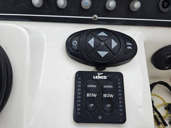 Boston Whaler, dovoz USA — foto 5 z 12