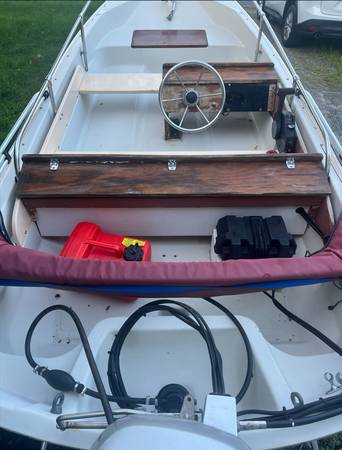 Boston Whaler, dovoz USA — foto 3 z 4