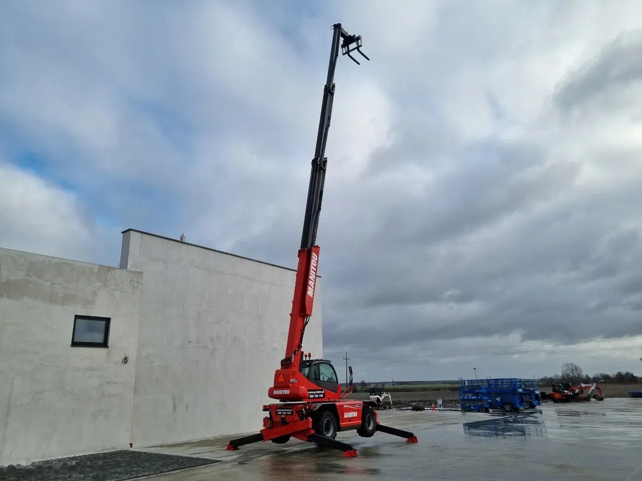 2017 Manitou MRT 2150+ M406, 4 566 mth, dovoz Skladom v EÚ — foto 1 | AMECAR 2017 Manitou MRT 2150+ M406, 4 566 mth, dovoz Skladom v EÚ — foto 1