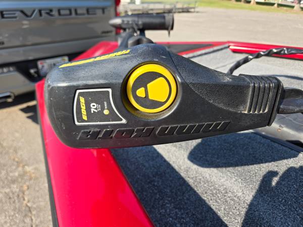2021 Tracker, dovoz USA — foto 11 z 12