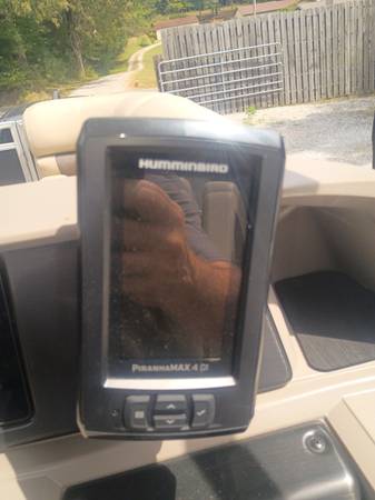 2024 Tracker, dovoz USA — foto 10 z 12