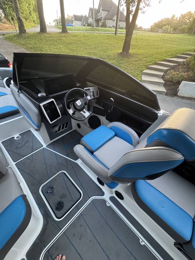 2022 Malibu, dovoz USA — foto 3 z 12