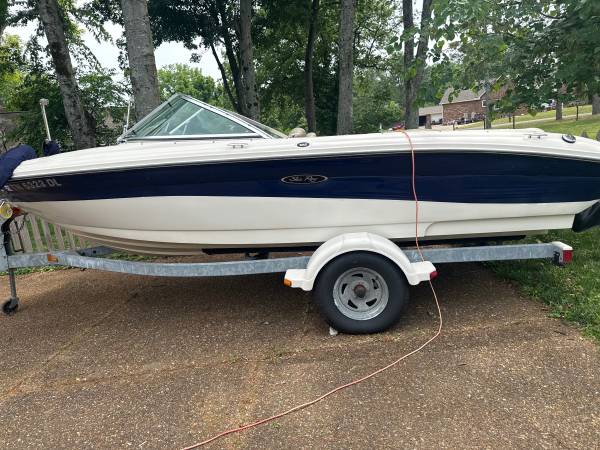 2006 Sea Ray, dovoz USA — foto 1 z 6 2006 Sea Ray, dovoz USA — foto 1 z 6