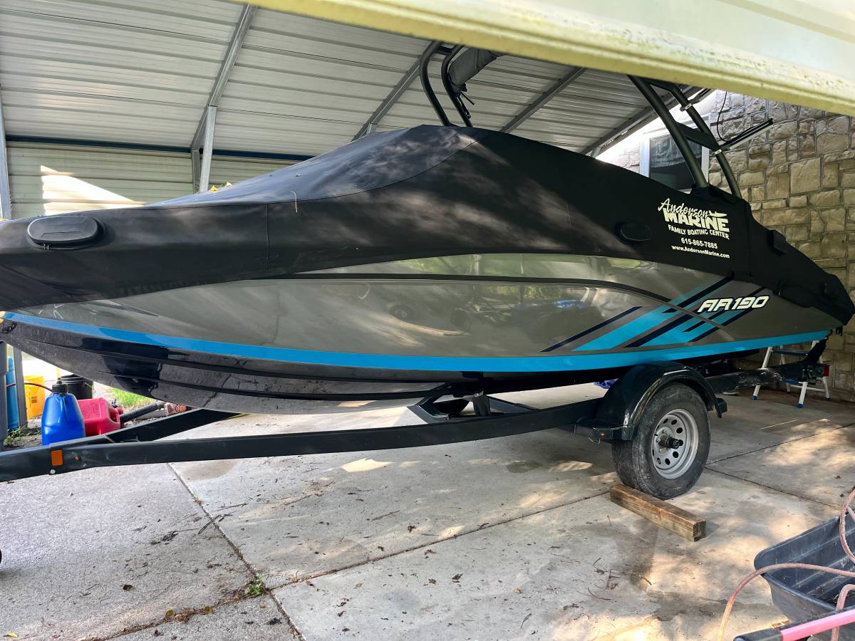 2021 Yamaha, dovoz USA — foto 2 z 6