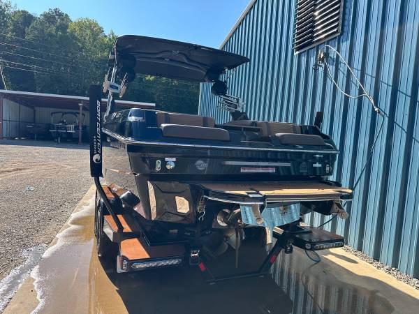 2025 Malibu, dovoz USA — foto 5 z 12