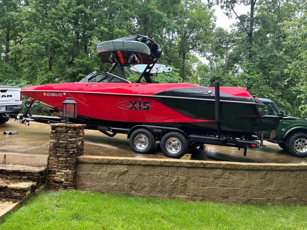 2019 Axis, dovoz USA — foto 1