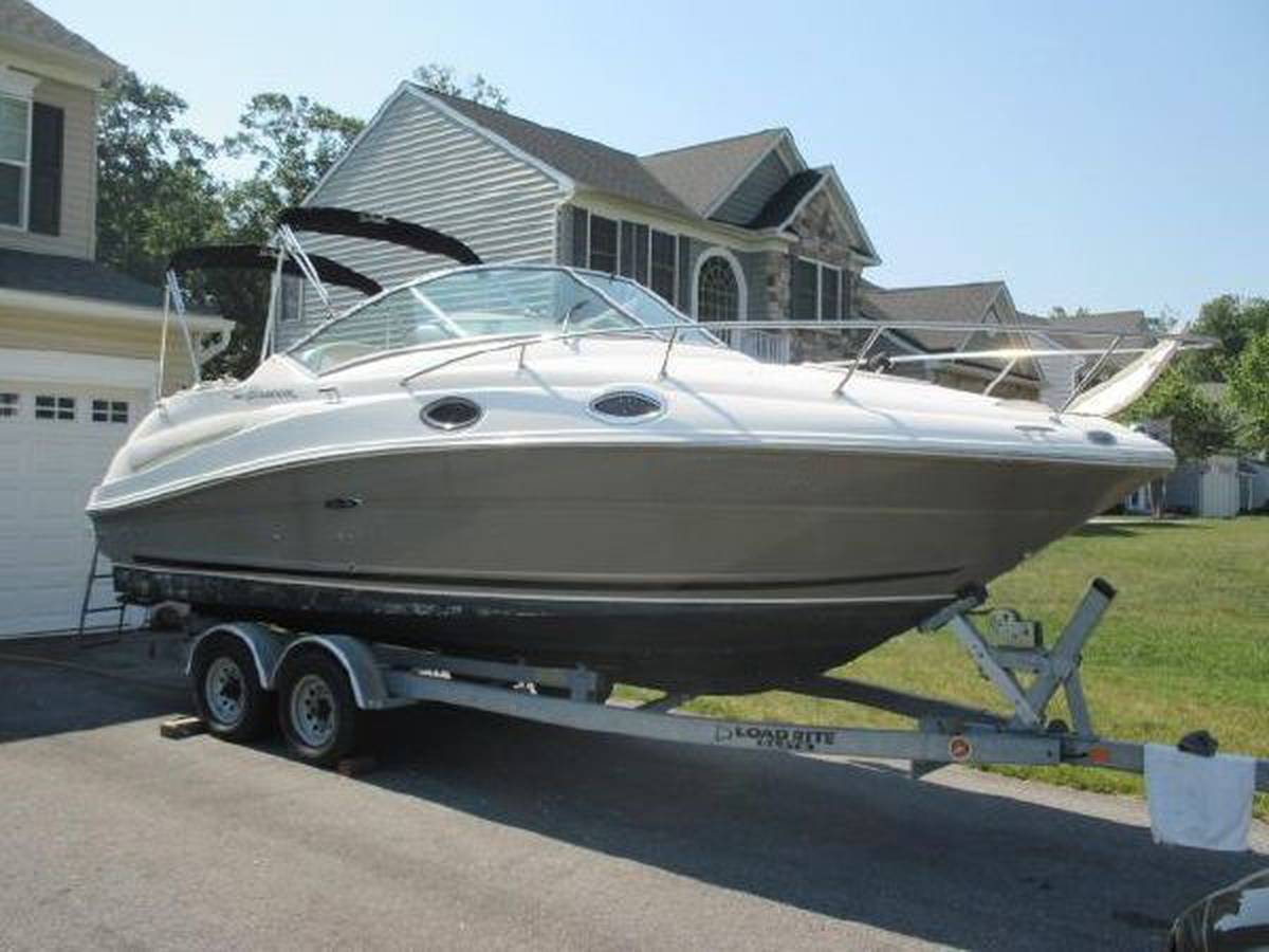 Sea Ray, dovoz USA — foto 1 z 8 Sea Ray, dovoz USA — foto 1 z 8
