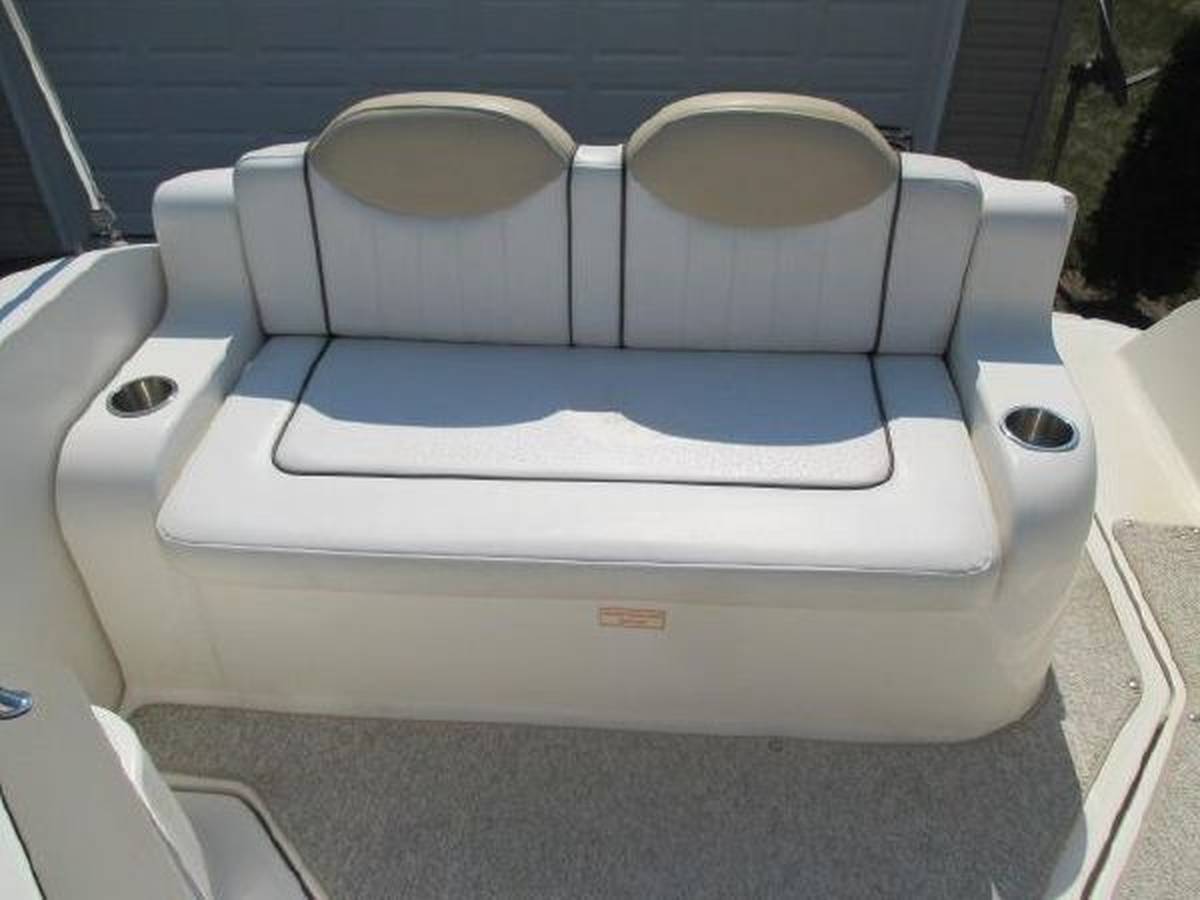 Sea Ray, dovoz USA — foto 5 z 8