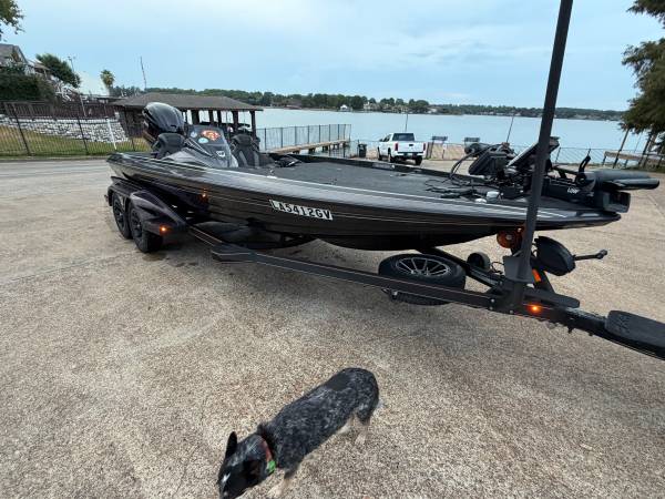 2021 Skeeter, dovoz USA — foto 1