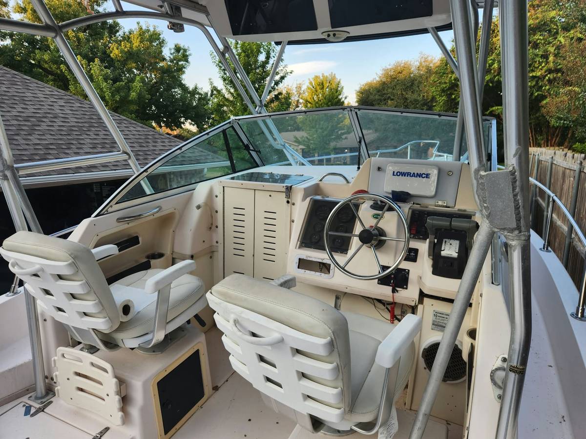 2001 Grady-White, biela, dovoz USA — foto 5 z 11