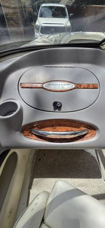 2008 Tracker, dovoz USA — foto 5 z 12