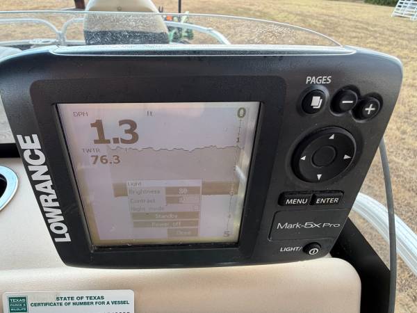 2013 Sun Tracker, dovoz USA — foto 12 z 12