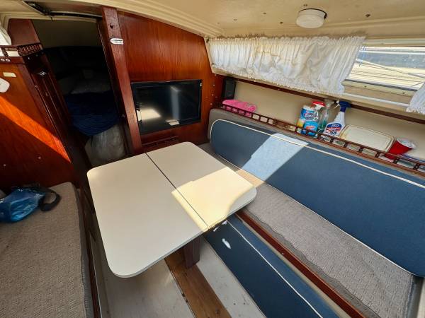 Catalina, dovoz USA — foto 8 z 12