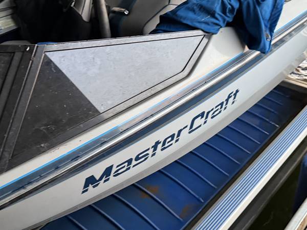 1987 MasterCraft, dovoz USA — foto 5 z 12