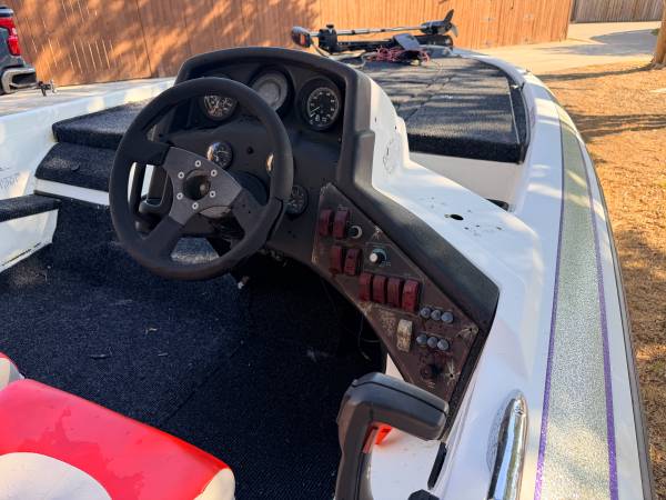1994 Skeeter, dovoz USA — foto 8 z 11