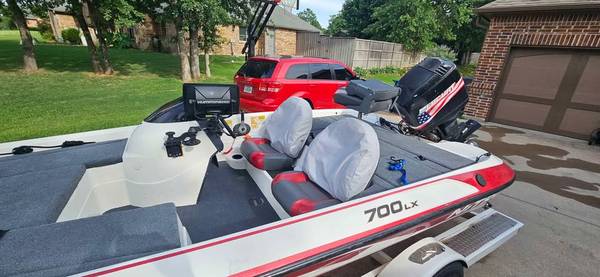 2005 Nitro, dovoz USA — foto 6 z 8