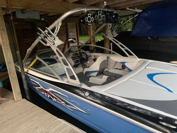 MasterCraft, dovoz USA — foto 1 z 7 MasterCraft, dovoz USA — foto 1 z 7