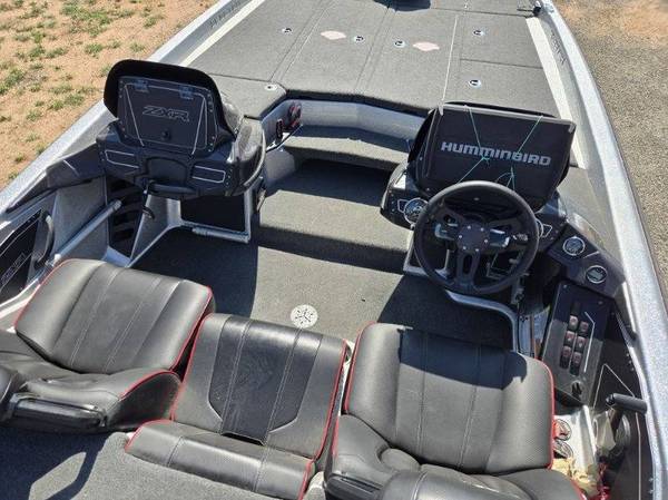 2021 Skeeter, dovoz USA — foto 5 z 12