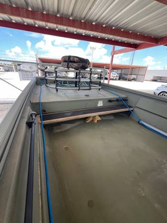 2022 Crestliner, dovoz USA — foto 9 z 12