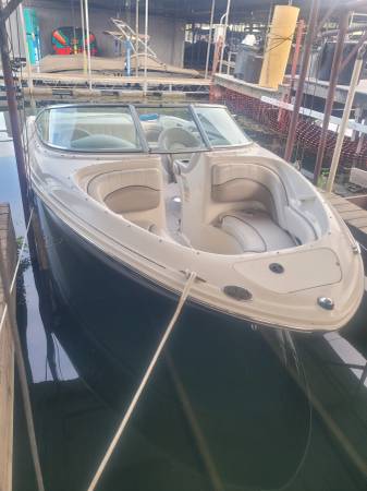 2002 Sea Ray, dovoz USA — foto 2 z 7