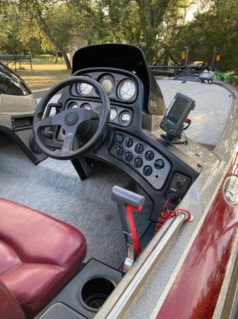 2000 Skeeter, dovoz USA — foto 4 z 9