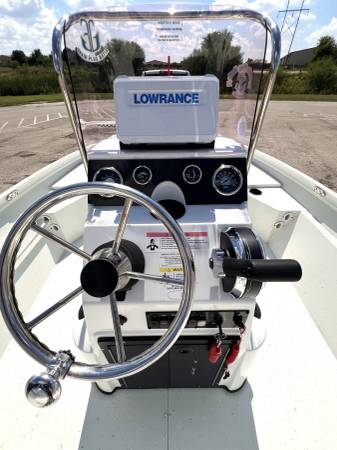 2022 Crestliner, dovoz USA — foto 12 z 12