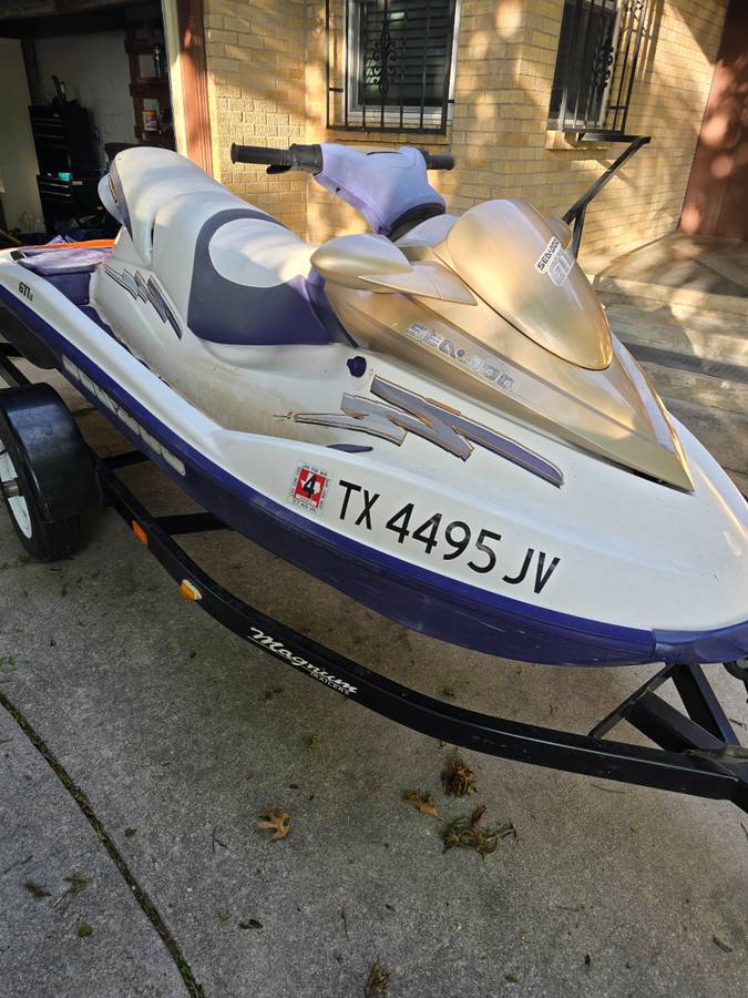 Sea-Doo, dovoz USA — foto 1 | AMECAR Sea-Doo, dovoz USA — foto 1
