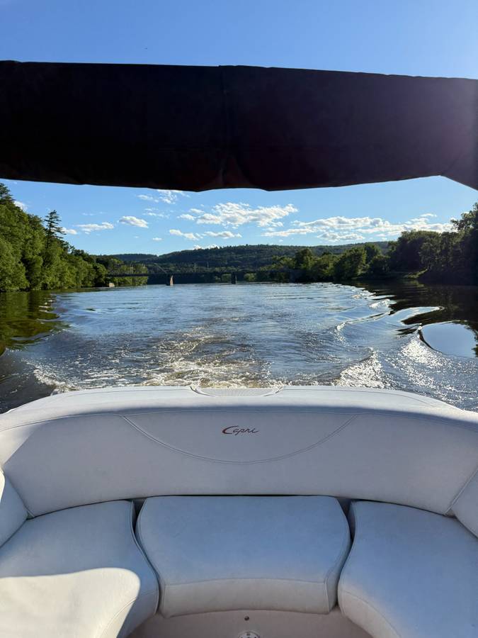 2001 Bayliner, dovoz USA — foto 5 z 12