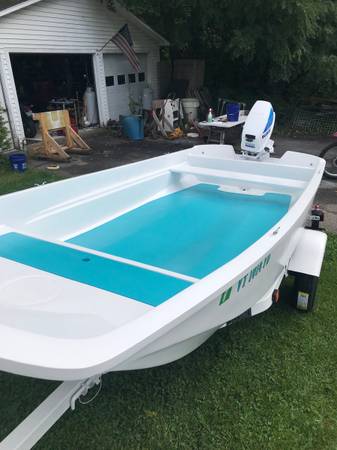 Boston Whaler, dovoz USA — foto 1 | AMECAR Boston Whaler, dovoz USA — foto 1