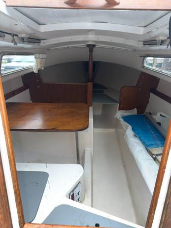 2022 Catalina, dovoz USA — foto 5 z 7
