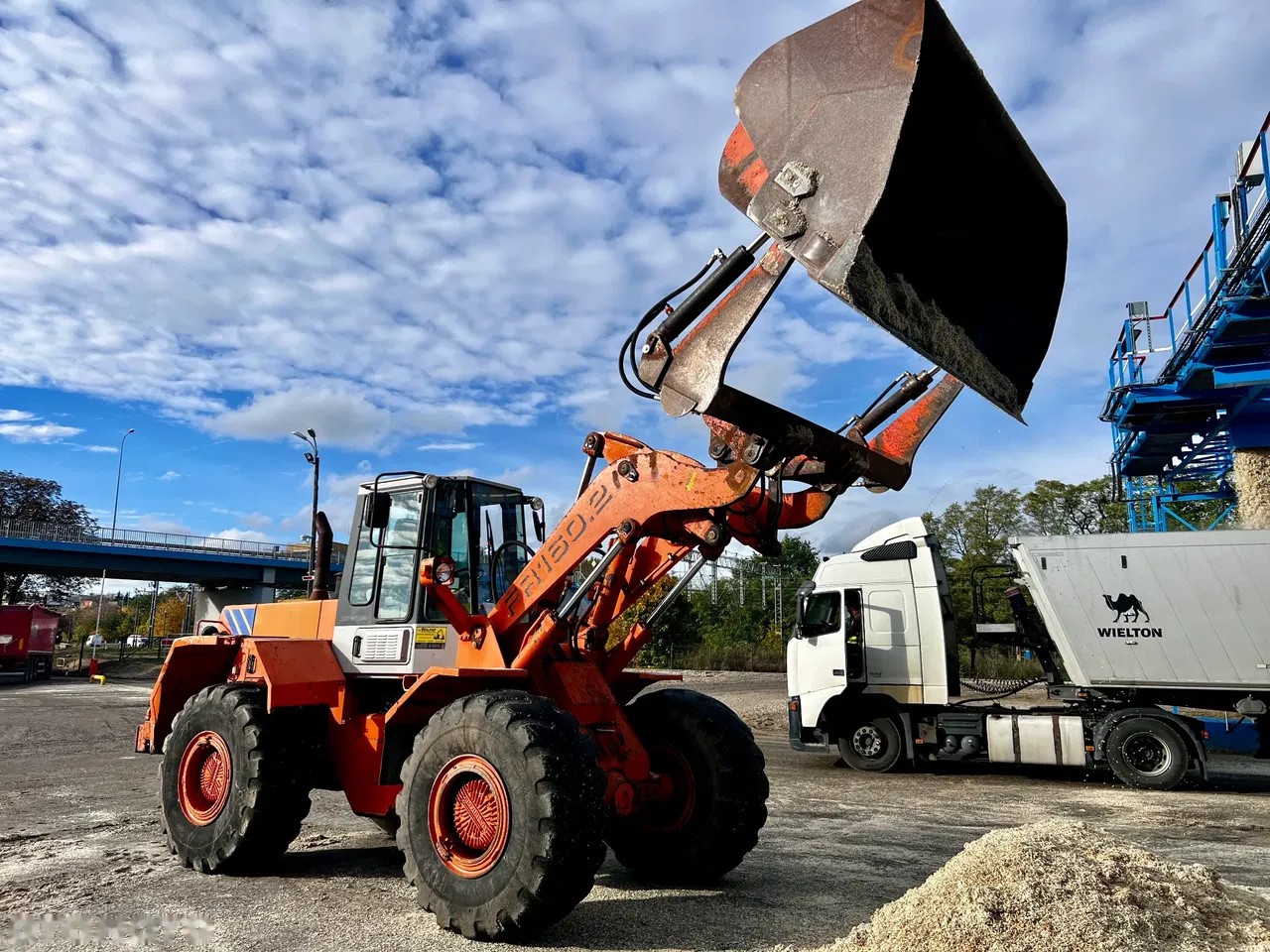 1997 Hitachi NAKLADAČ, 21 950 mth, dovoz Skladom v EÚ — foto 2 z 13
