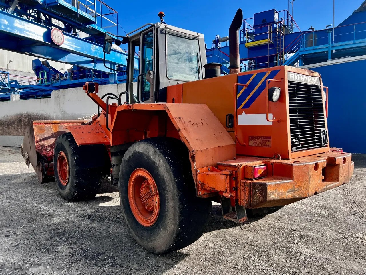1997 Hitachi NAKLADAČ, 21 950 mth, dovoz Skladom v EÚ — foto 5 z 13