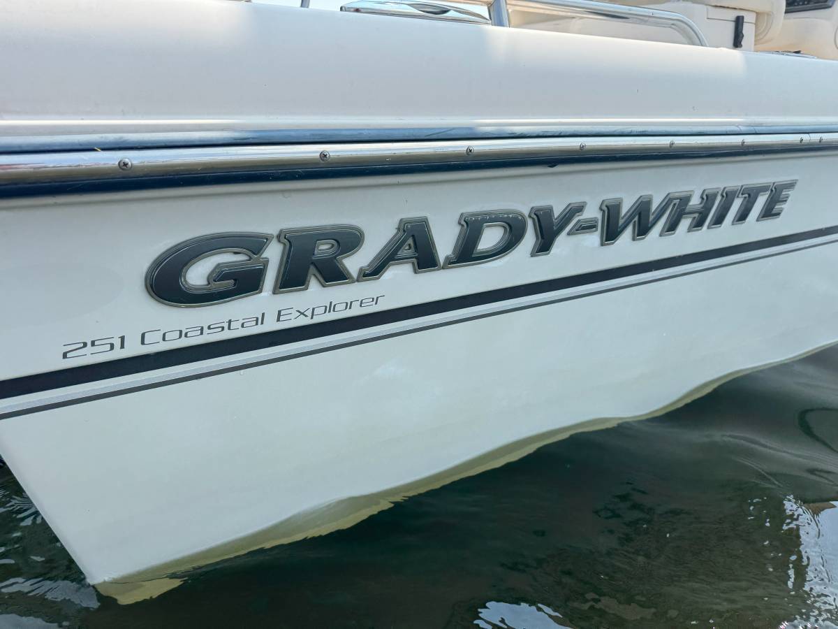 2015 Grady-White, biela, dovoz USA — foto 8 z 8