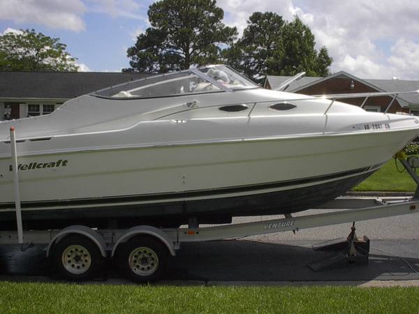 2001 Wellcraft, dovoz USA — foto 1
