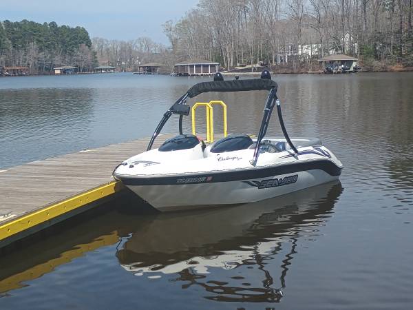 Sea-Doo, dovoz USA — foto 1 z 11 Sea-Doo, dovoz USA — foto 1 z 11