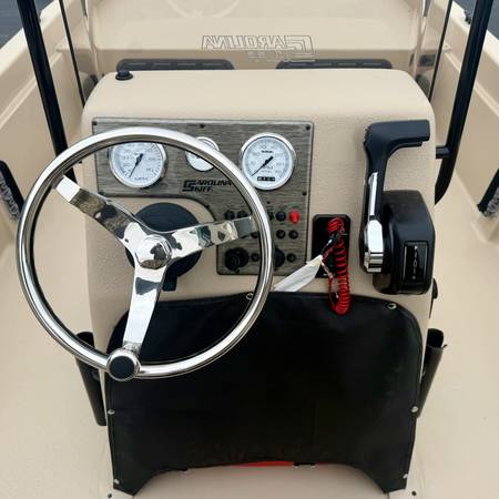 2026 Boston Whaler, dovoz USA — foto 5 z 12